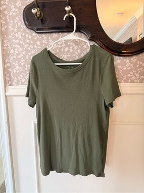 Army green ribbed tee shirt